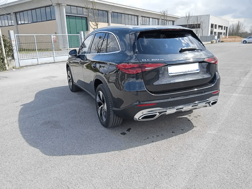 Mercedes GLC 300 retro